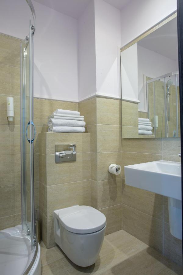 Hotel Alex Galaţi Buitenkant foto