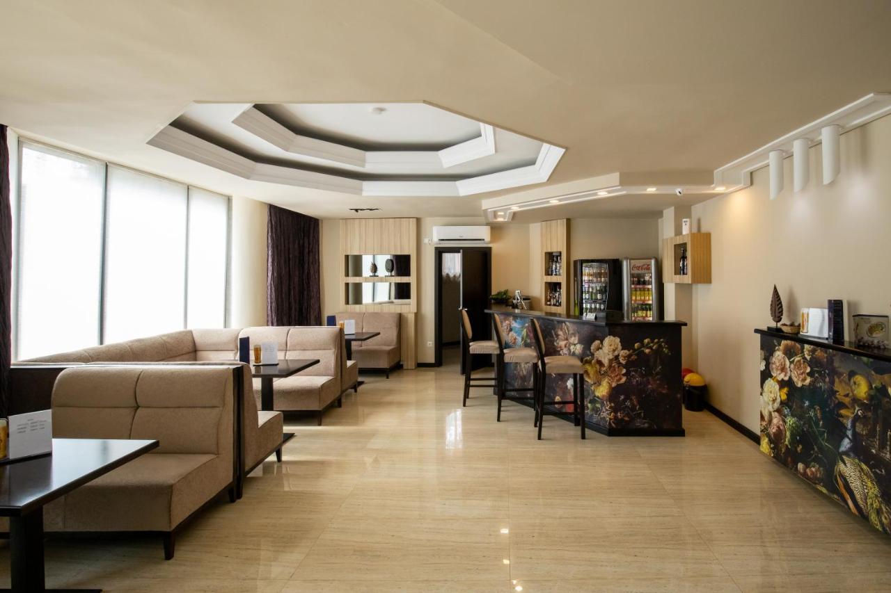 Hotel Alex Galaţi Buitenkant foto